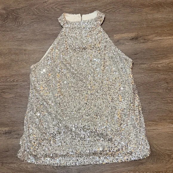 Cable & Gauge Shimmering Silver Sequin Blouse - Picture 2 of 6